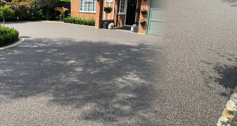 Liquorice Resin Bound Gravel Driveway Installation - Featured Image